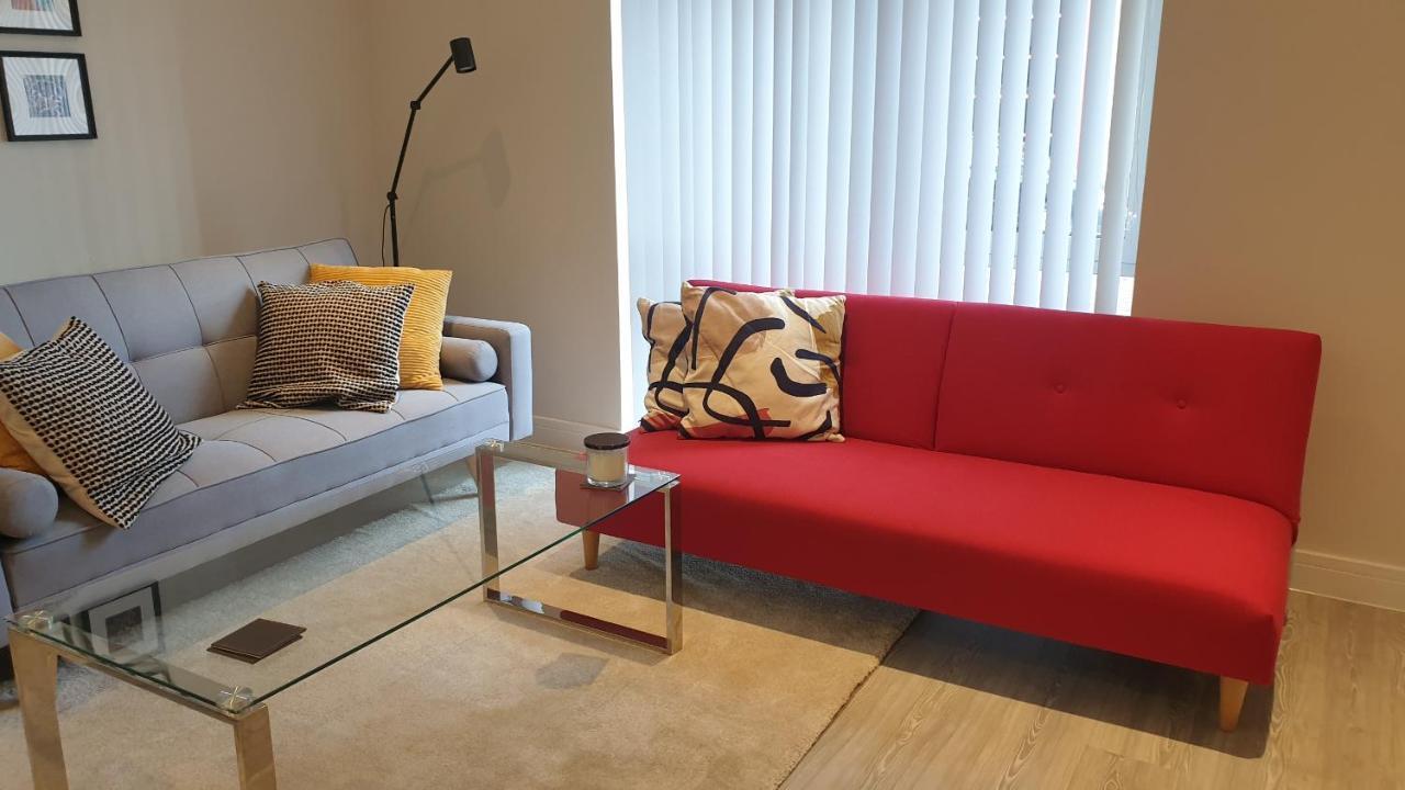 Apartament Gorgeous Apartment, 5 Mins From Canada Water, Not Lewisham As Listed!